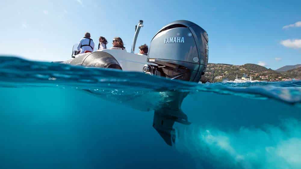 Yamaha outboard engine