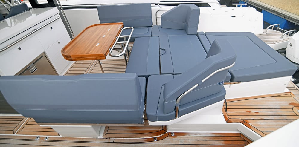 The seating in Chill Mode.