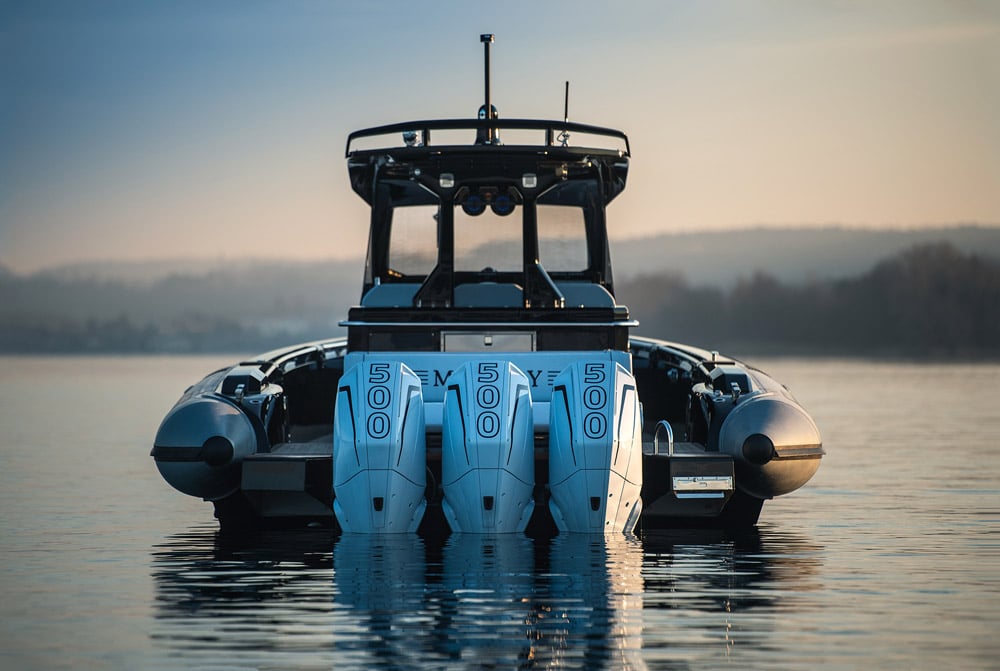 Sacs Tecnorib Mansory Pirelli 42 Special EditionThe relatively thin 500hp Verados mean a triple fitment takes little transom space.