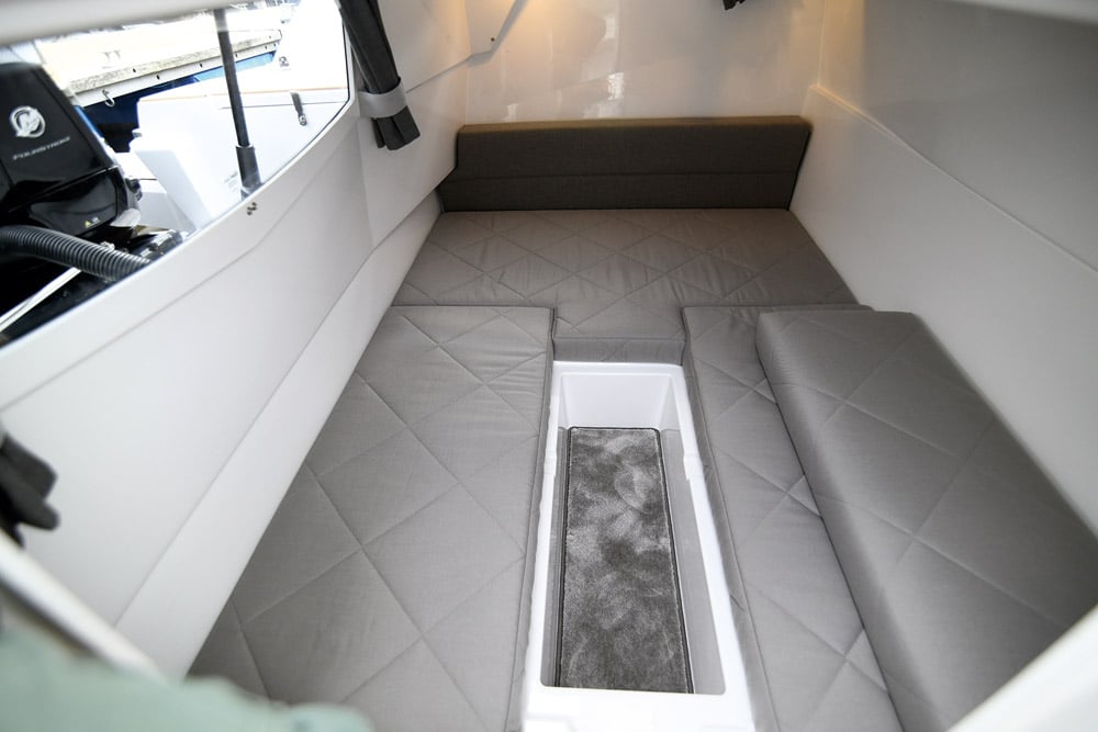 Flipper 900 ST - This full-beam aft cabin is impressive