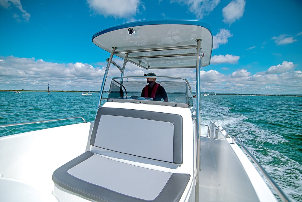 Rodman 790 Ventura CC Biminis can connect to the T-top.