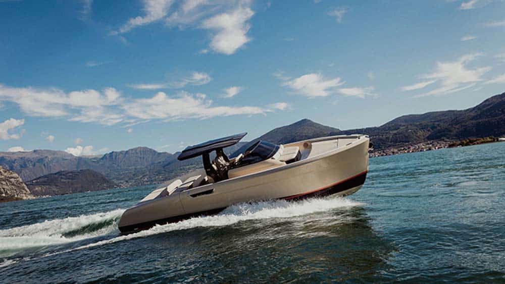 British Motor Yacht Show. Sebino Yachts - Bellini Astor