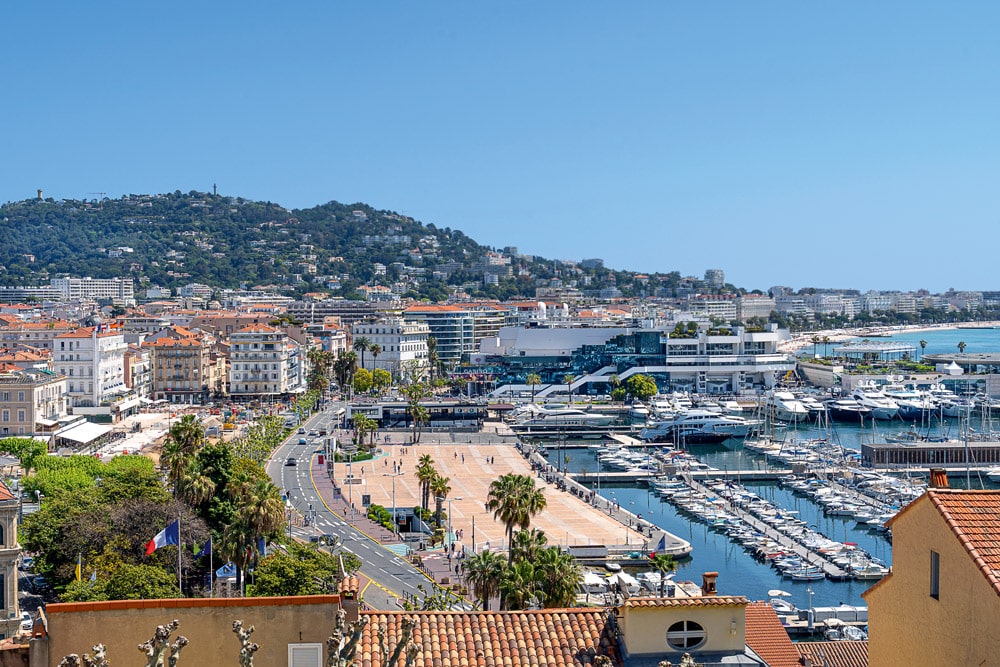 Vieux Port, Cannes © iStock/Gordon Bell Photography. boat trailering abroad