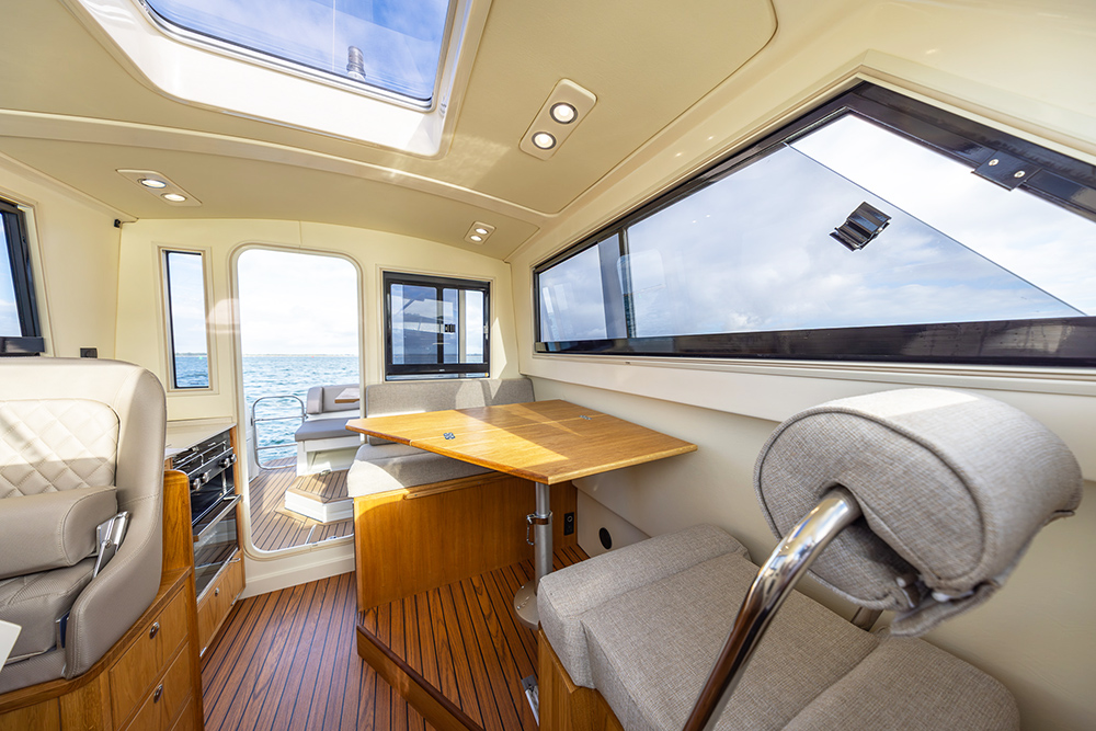 Orkney Pilothouse 27 saloon with dining area and galley